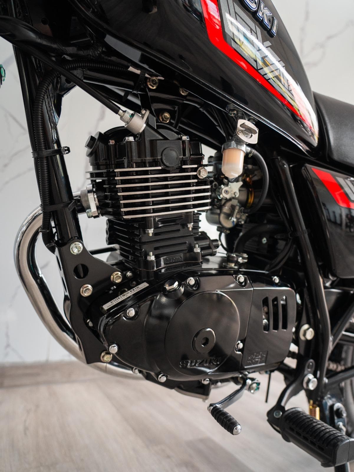Suzuki 125 F