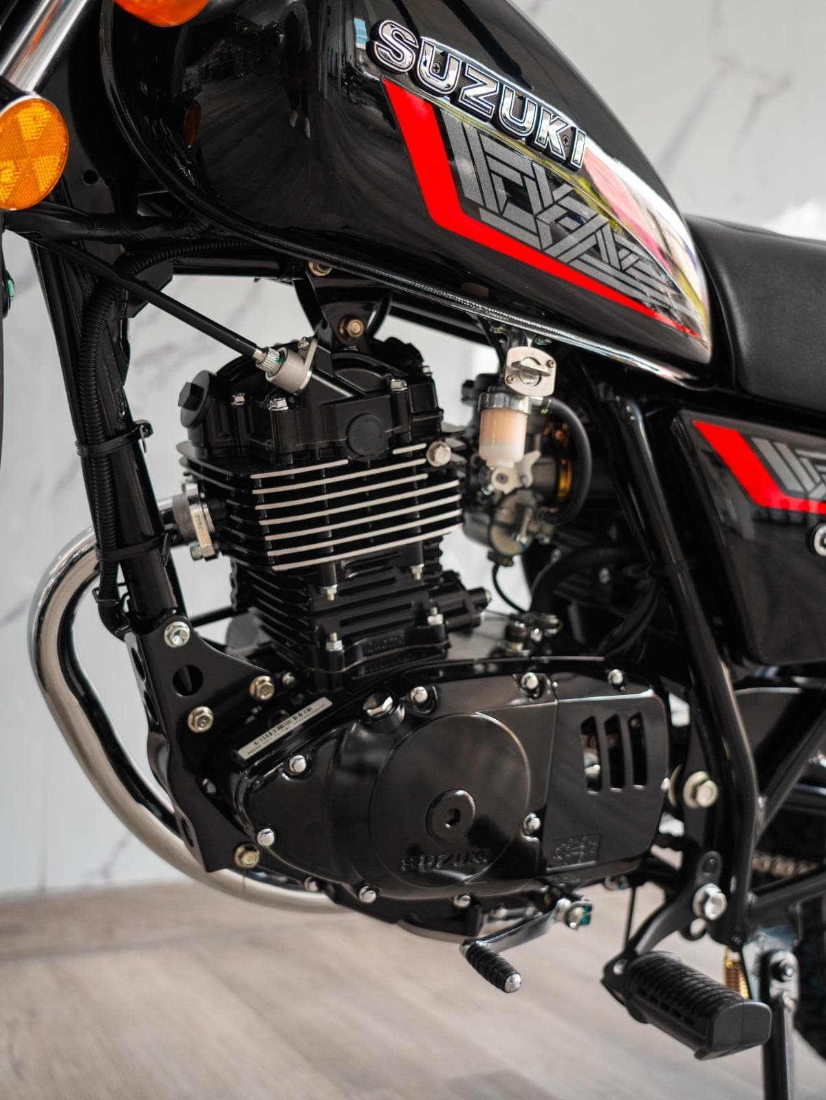Suzuki 125 F