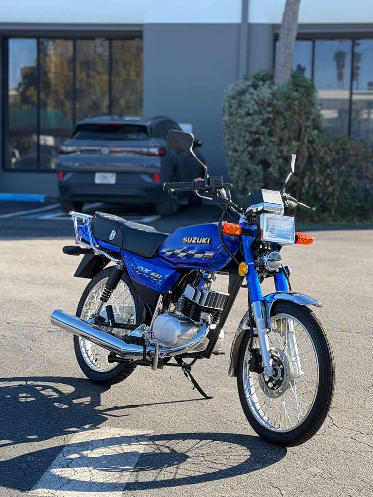 Suzuki AX100