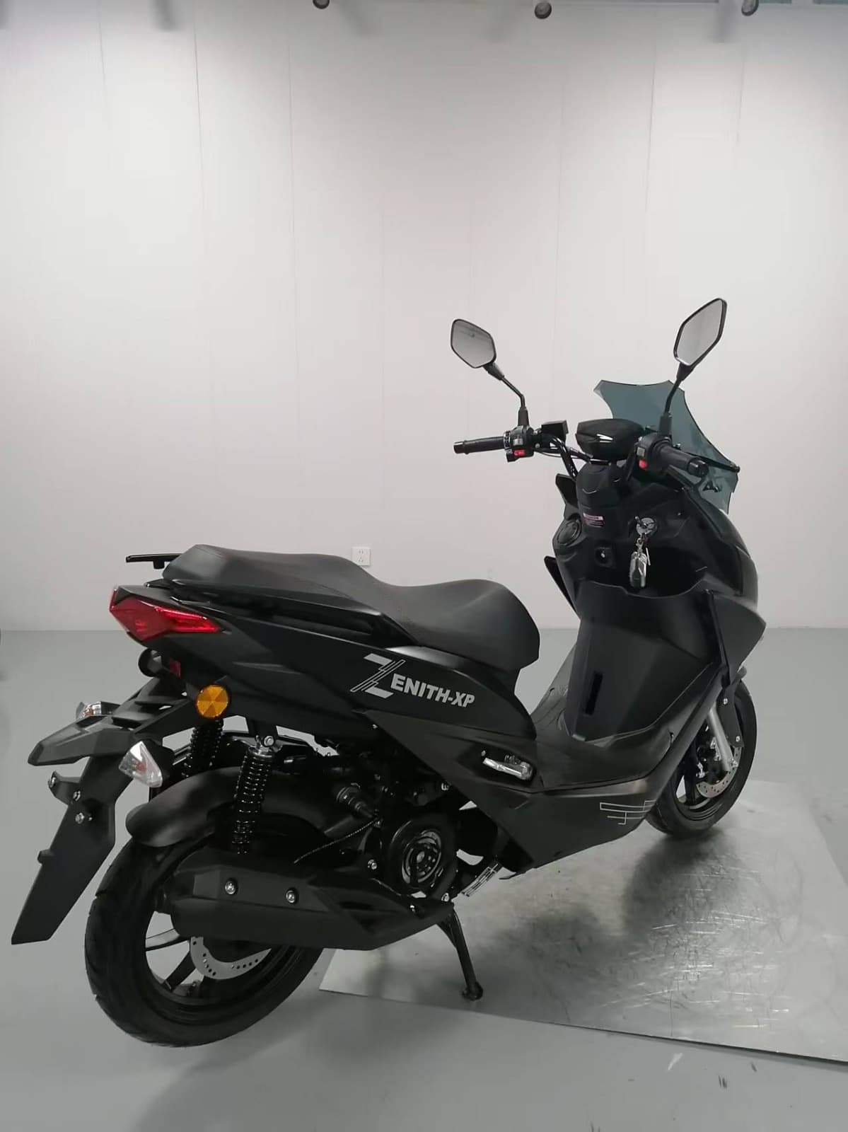 Tank Zenith 200