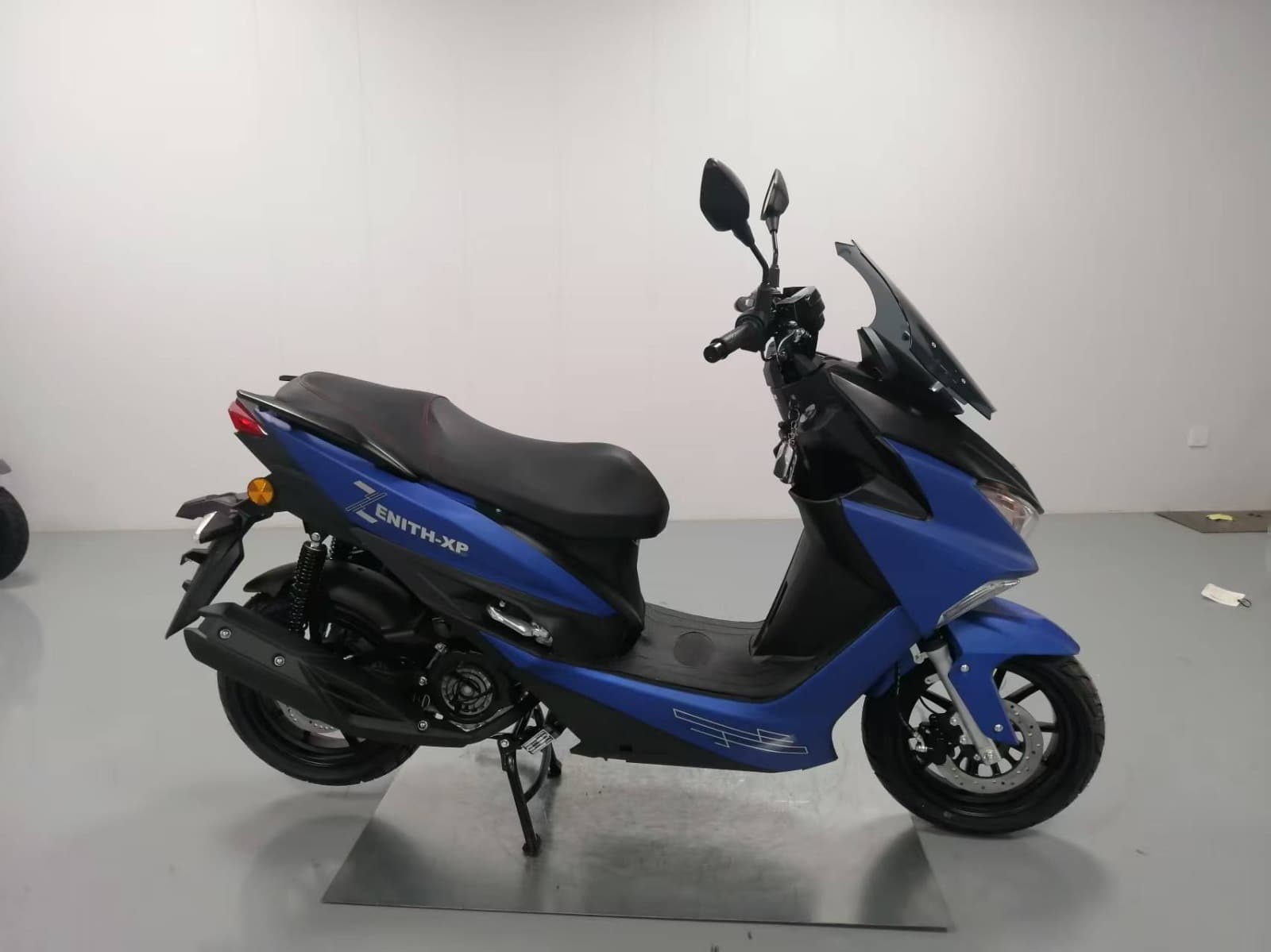 Tank Zenith 200