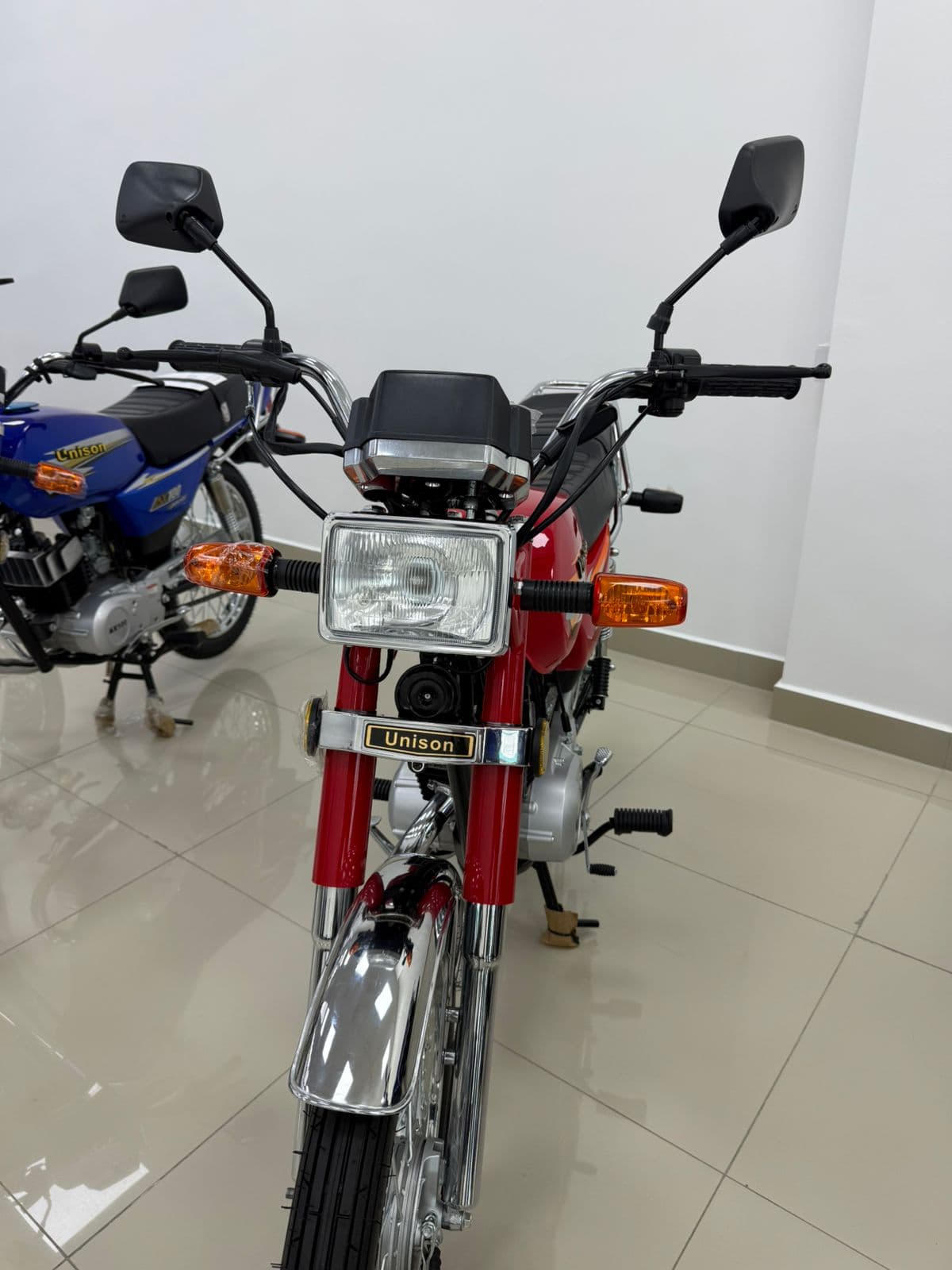 Uninson AX100